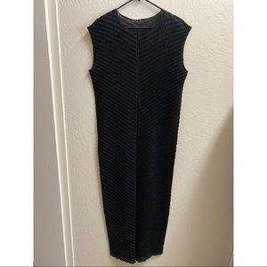 5/$25 - Black sheer slinky maxi/cover up dress